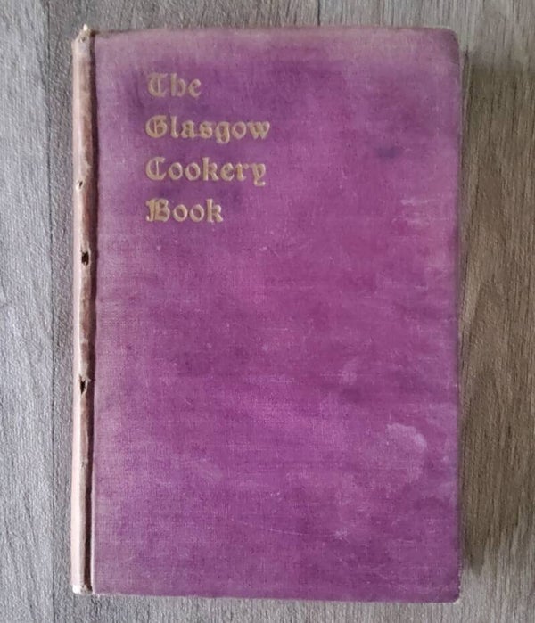 The Glasgow Cookery book -Glasgow and West Scotland College - 1945