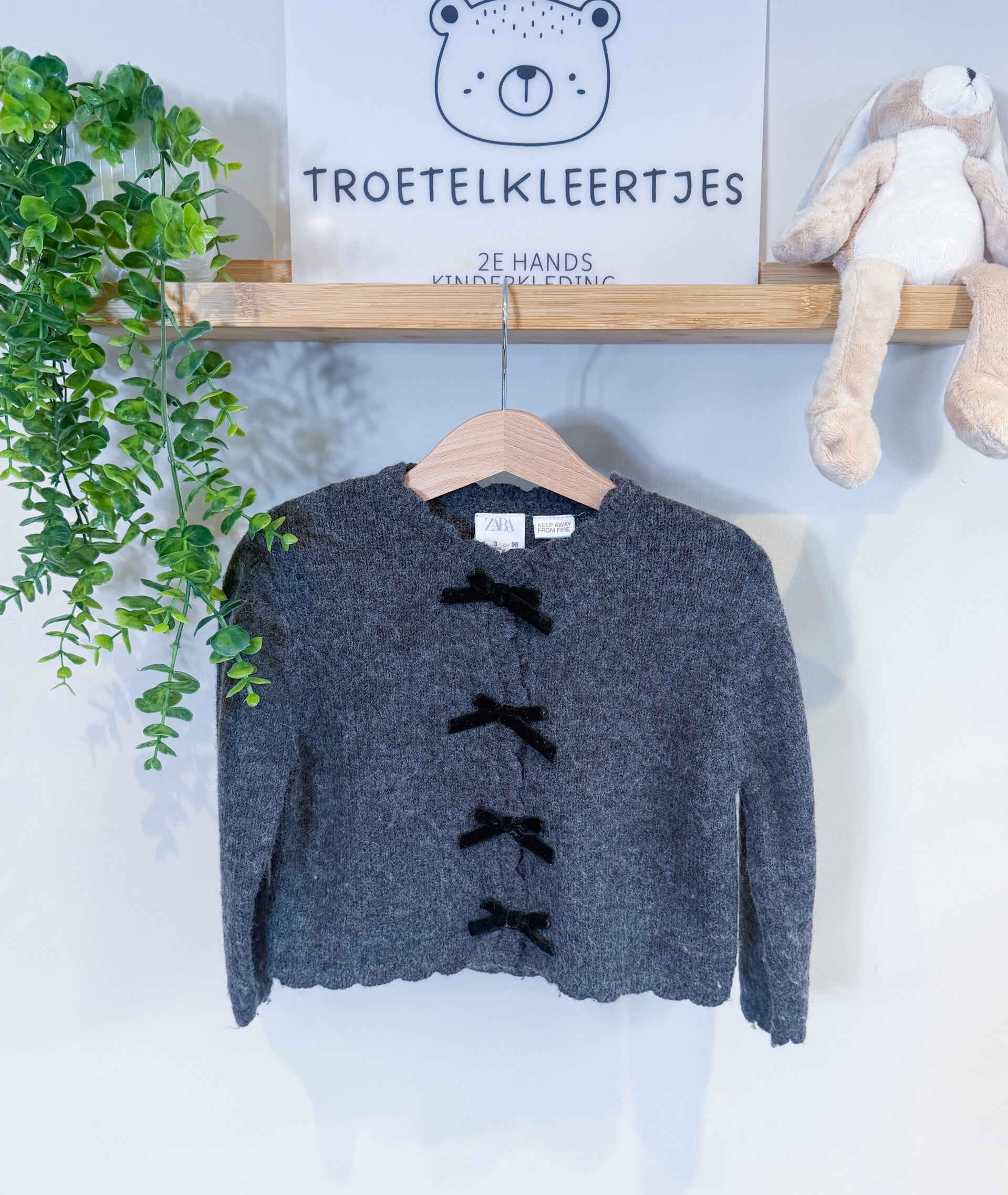 Zara Vestje Maat 98