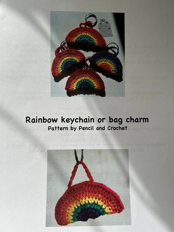 Rainbow keychain / bag charm crochet pattern