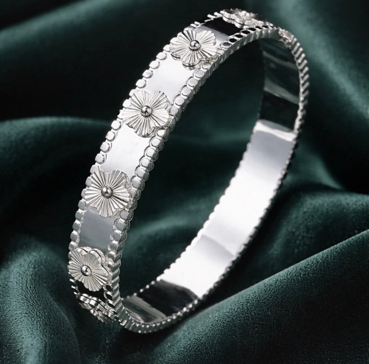 Clove Bangle