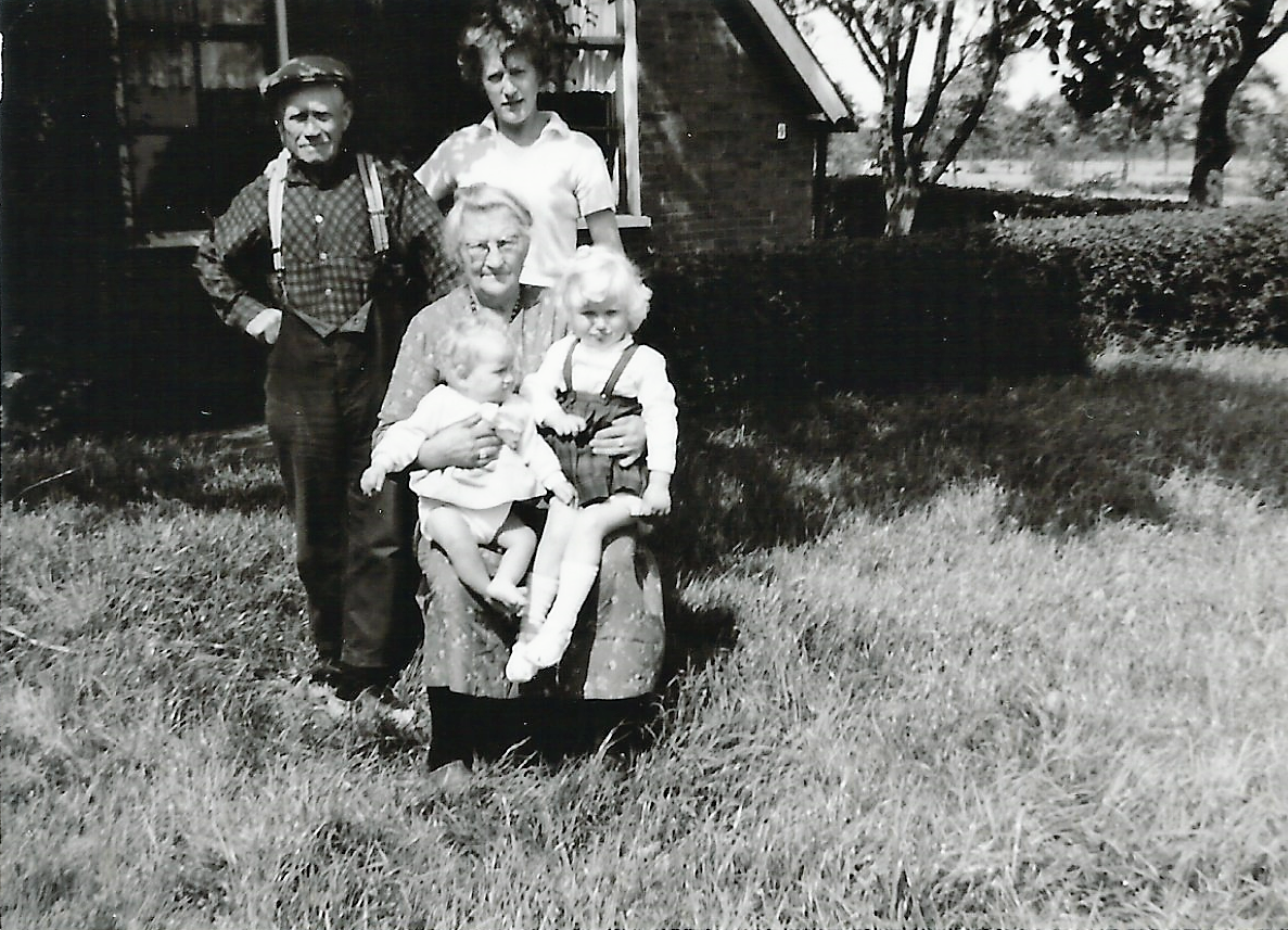 LiesenMattybijBeppeopschoot1963.bmp