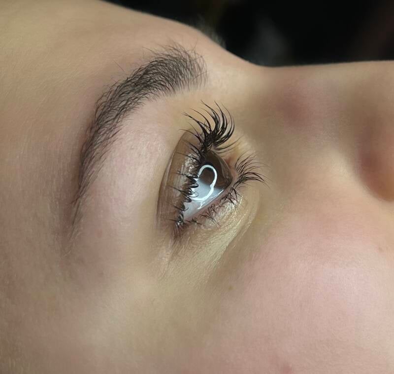 Réhaussement De Cils & Epilation Sourcils