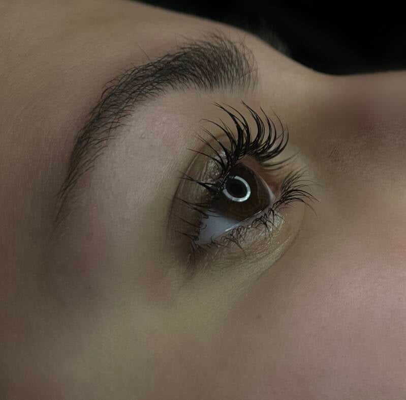 Réhaussement De Cils & Epilation Sourcils