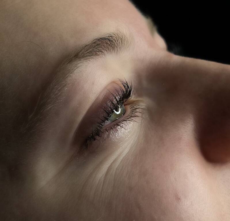 Réhaussement De Cils & Epilation Sourcils