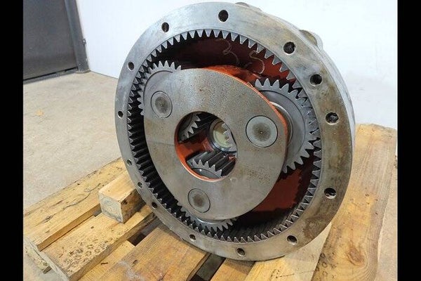 Case MX170 Rechts Achstrichter