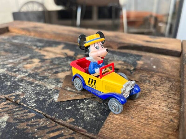 MICKEY MOUSE VOITURE  TOMY