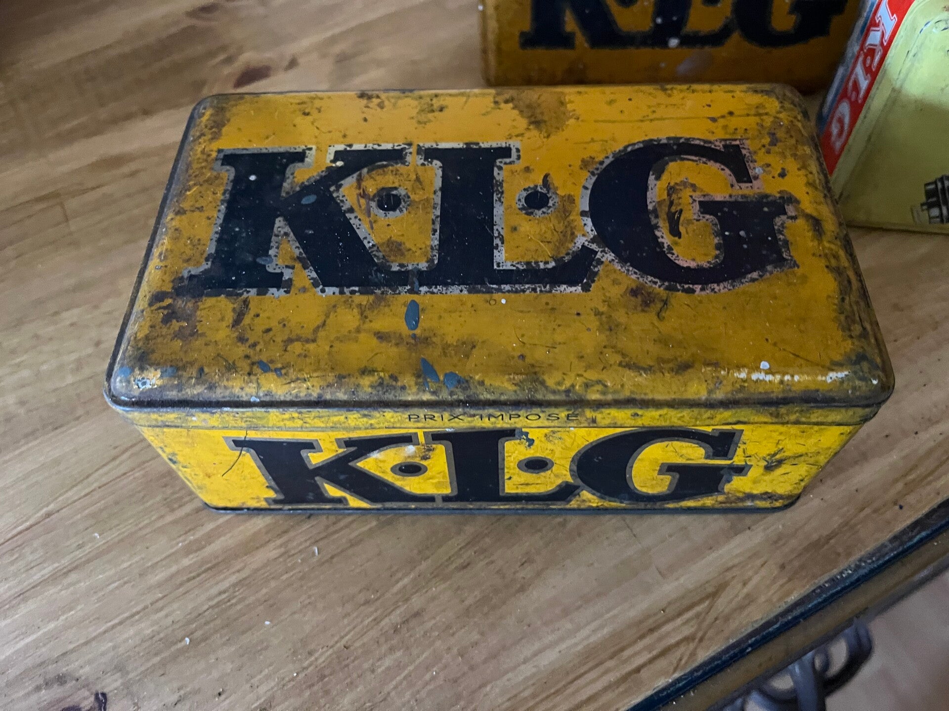 Boite metal KLG bougie