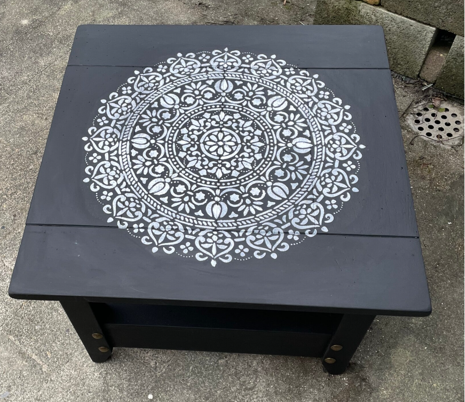 Stoere salon tafel