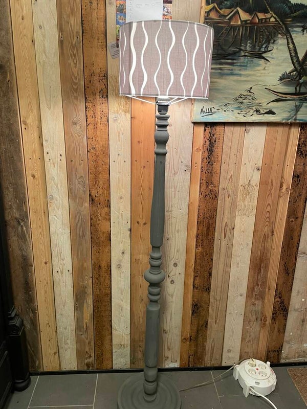 2 mooie grijze schemerlampen