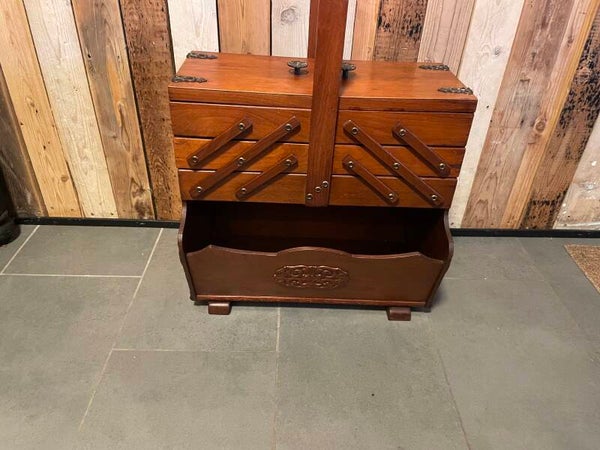 Prachtige klassieke naaibox