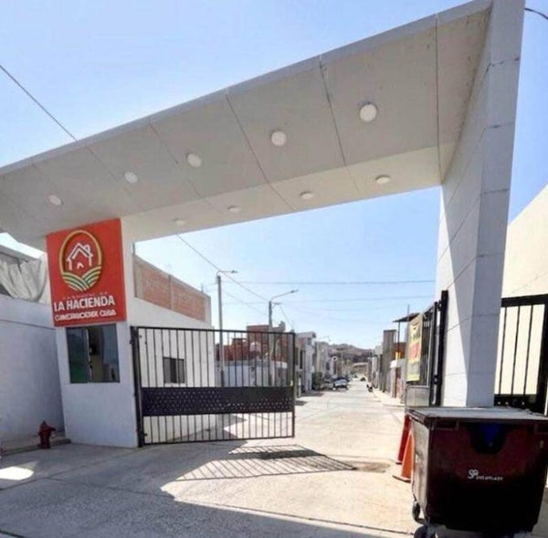CASA EN VENTA - URB LA HACIENDA