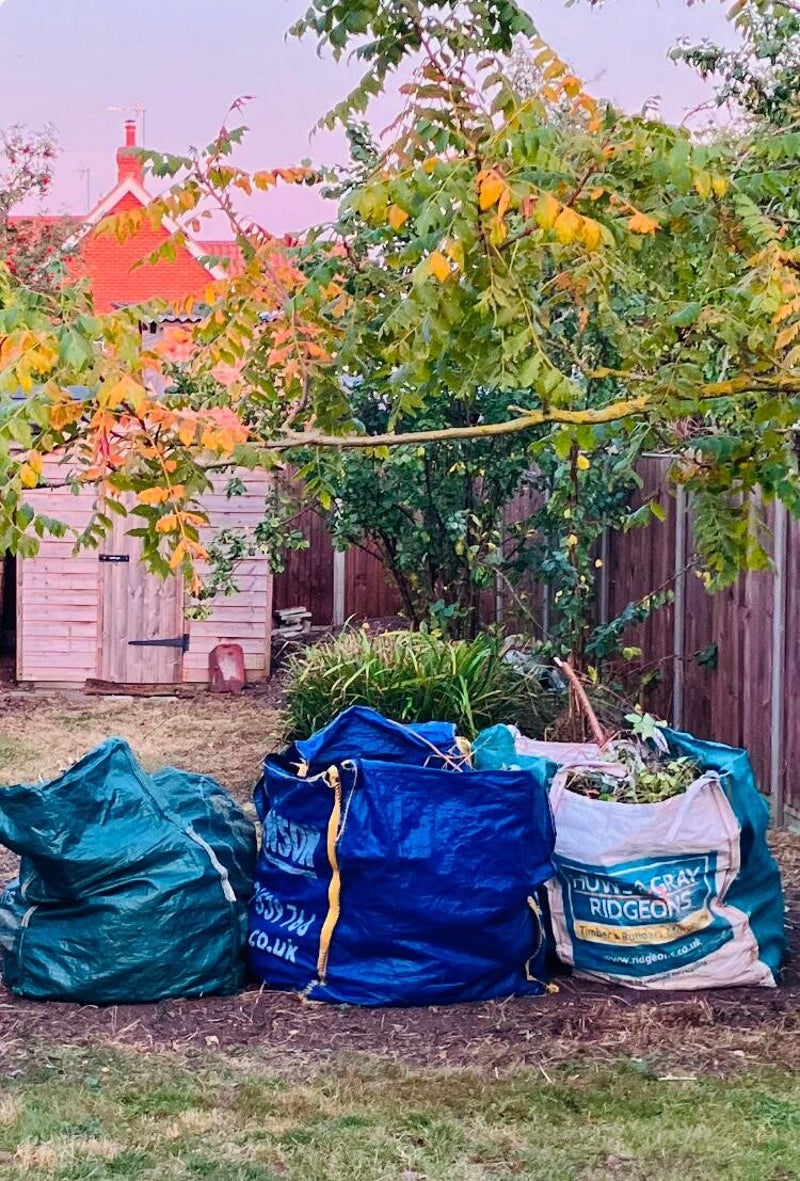 Fully licenced waste removal service