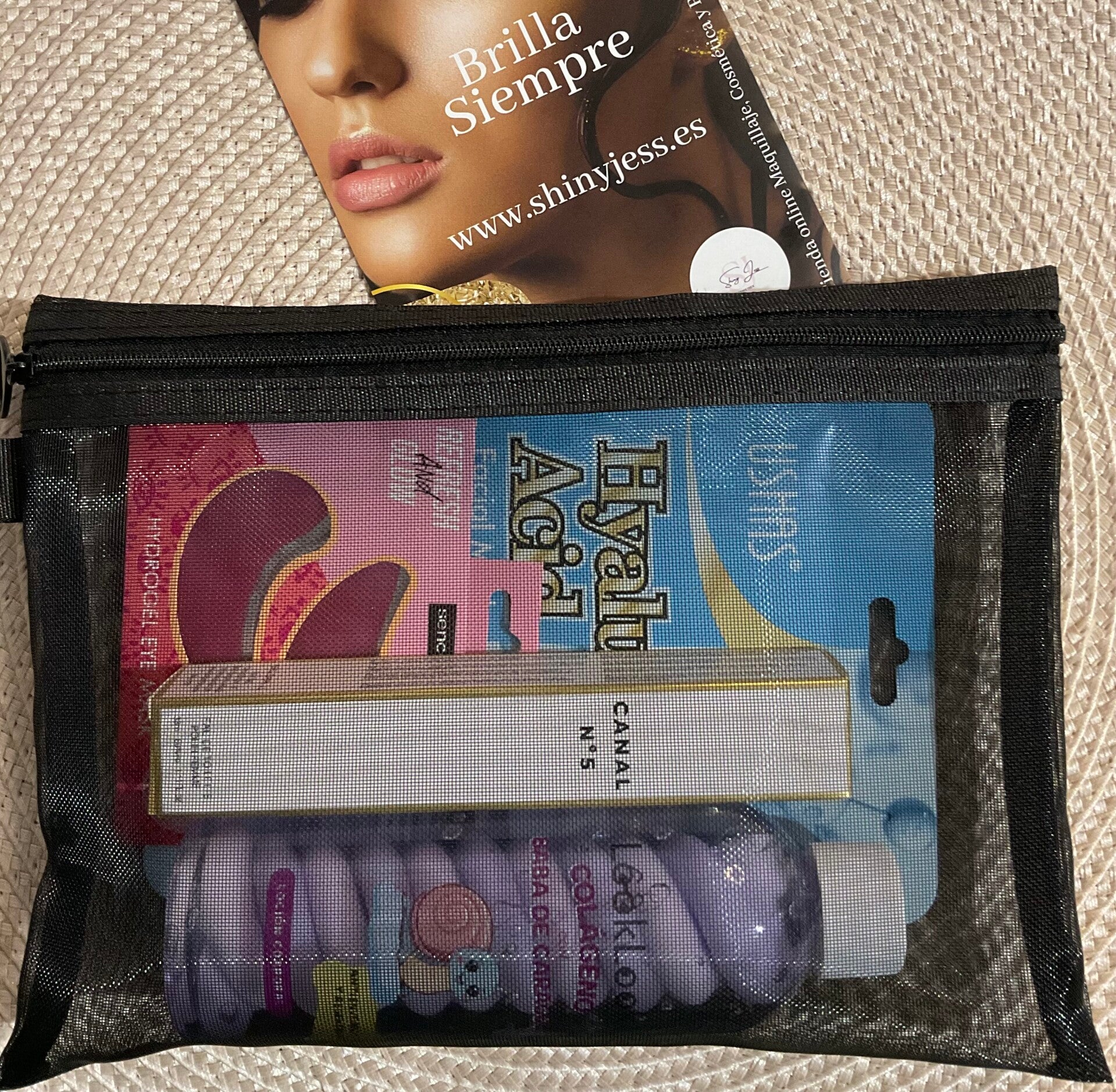 Neceser de Viaje Mujer Corporal (loción corporal+Minitall+Mascarilla facial+Parche)+ Neceser de Regalo