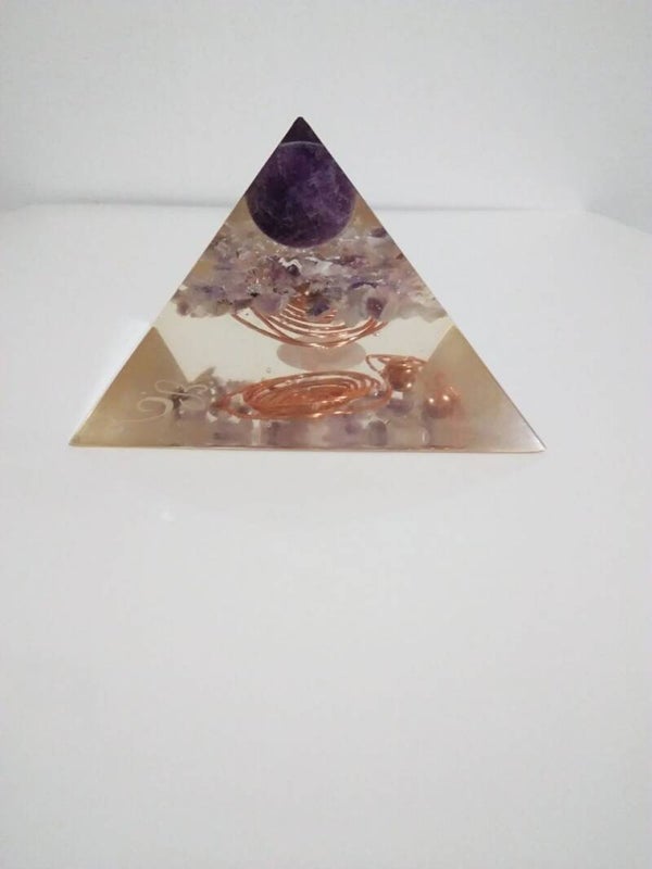 Piramide Orgonite Ametista