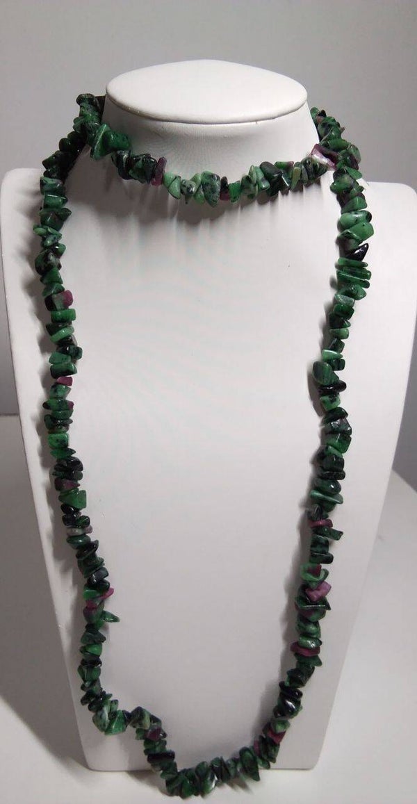 Rubyzoisite collana chips