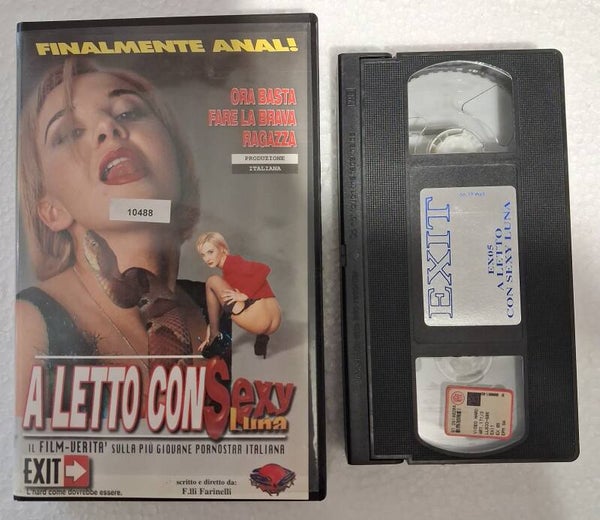 A LETTO CON SEXY LUNA