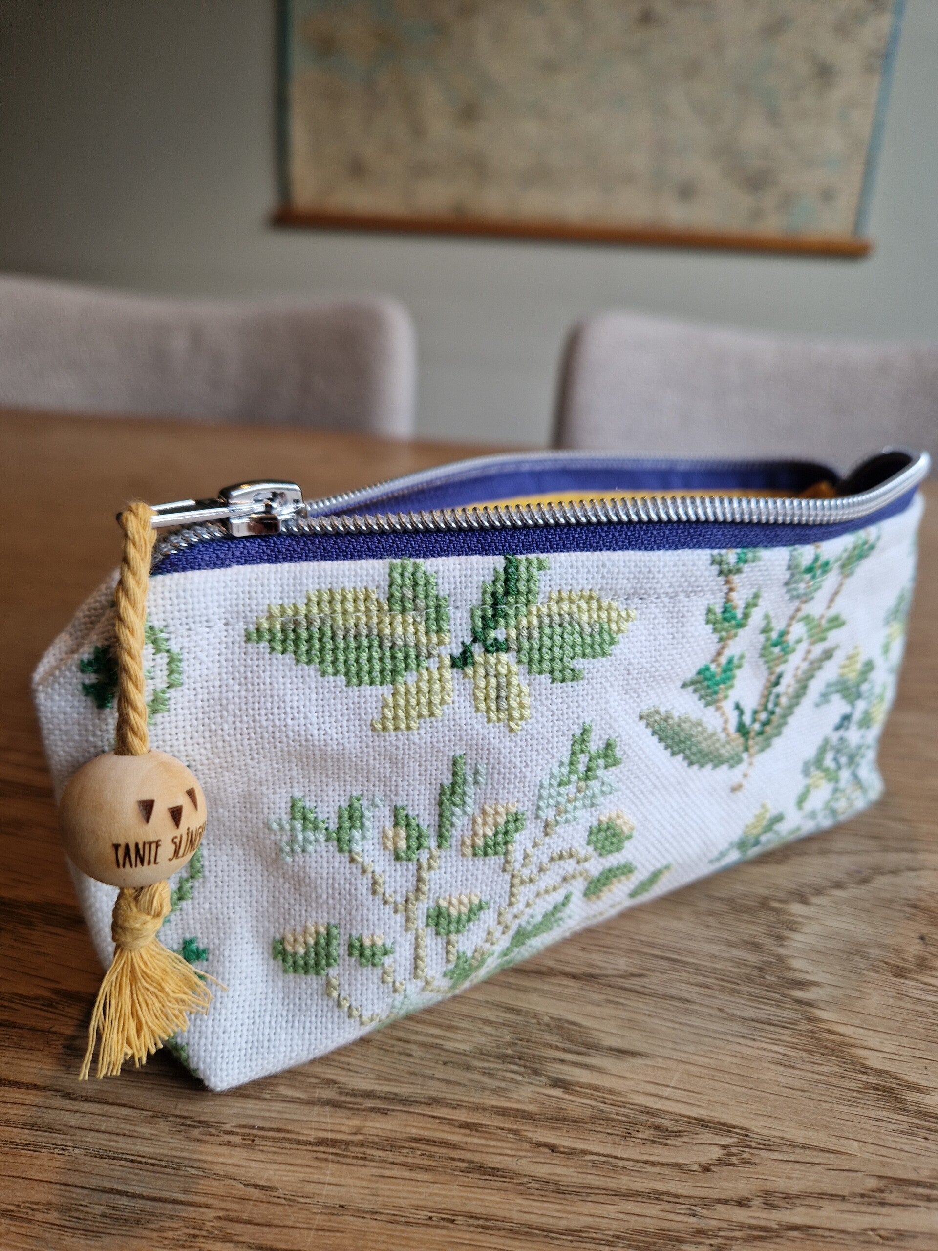 Etui 'Groene bloemen'