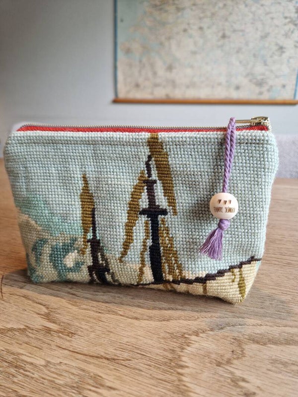 Etui 'Zeilschip en bloemen'
