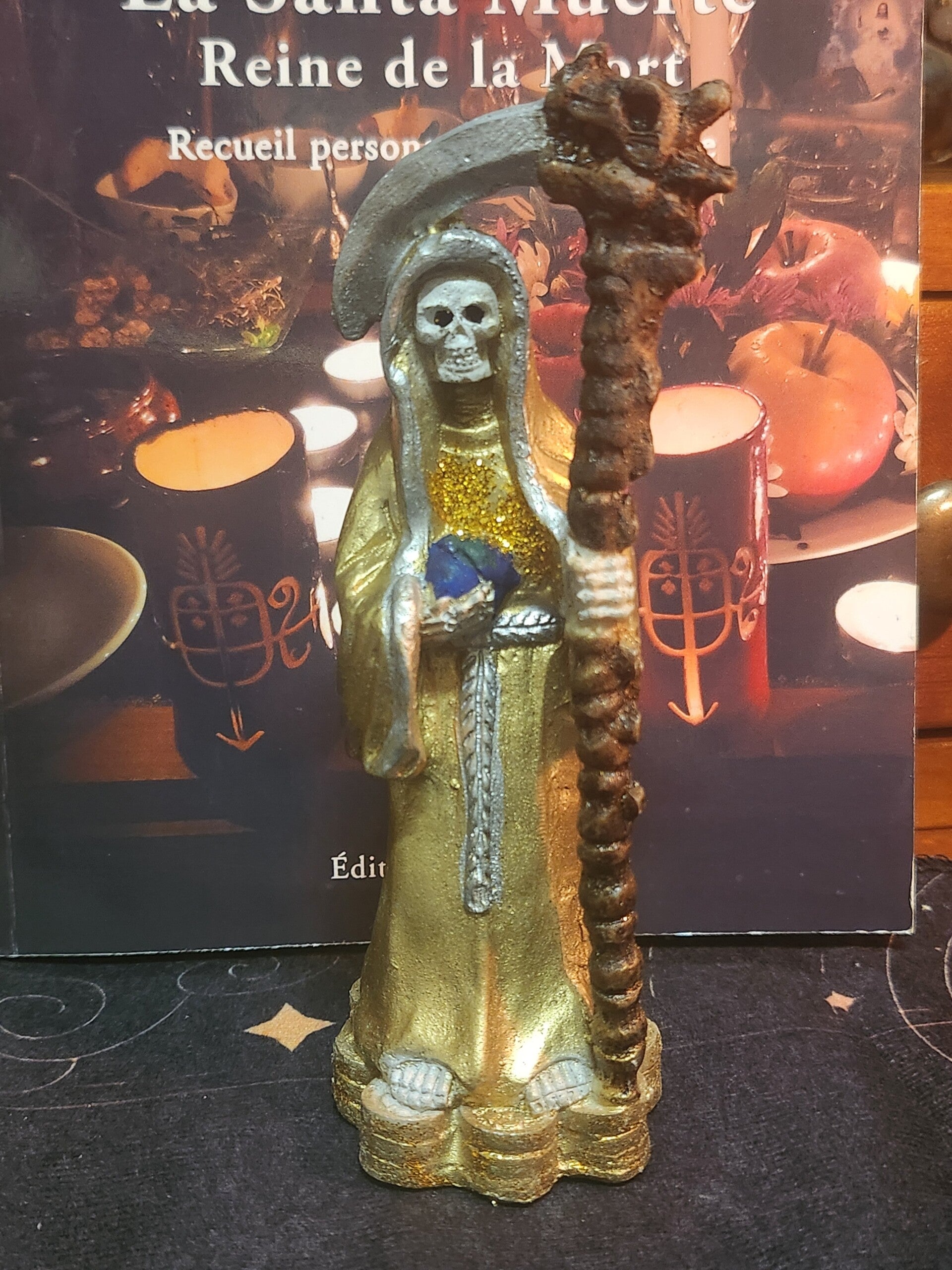 Santa Muerte 13cm dorada