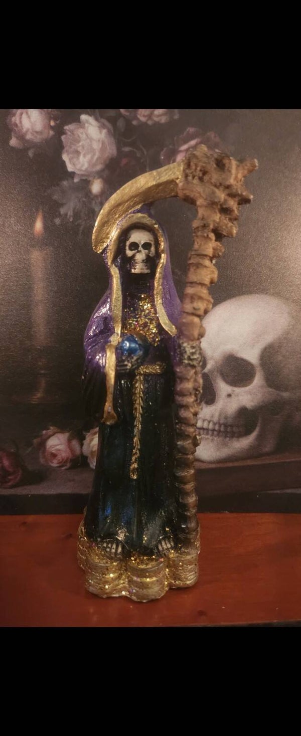 Santa Muerte Negra/Dorada 13cm