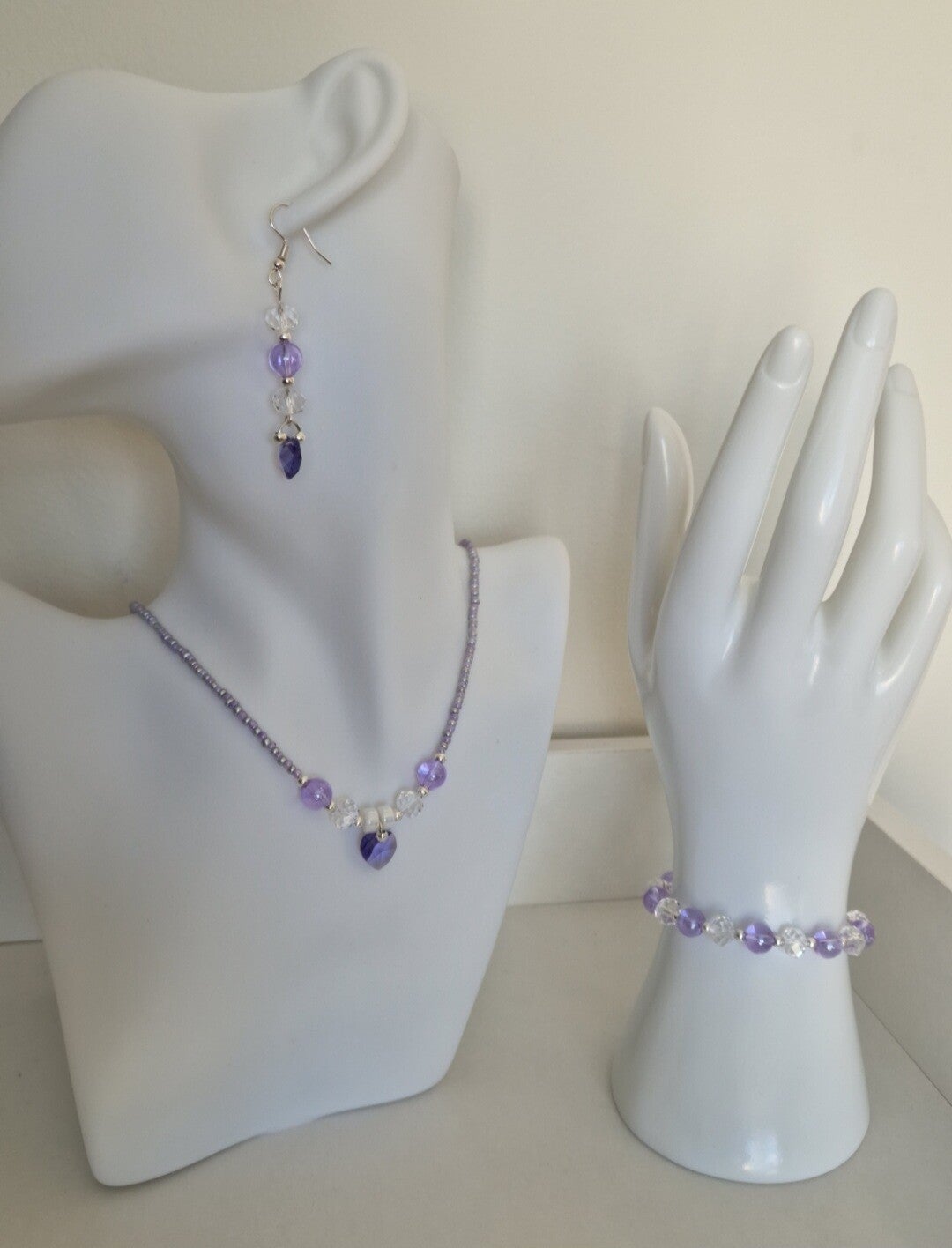 Ensemble perles en verre, rocailles et coeurs 10mm Swarovski 6202