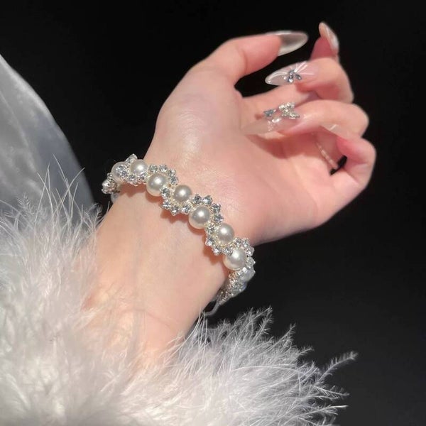 Pearl Rhinestone Beaded Bracelet
