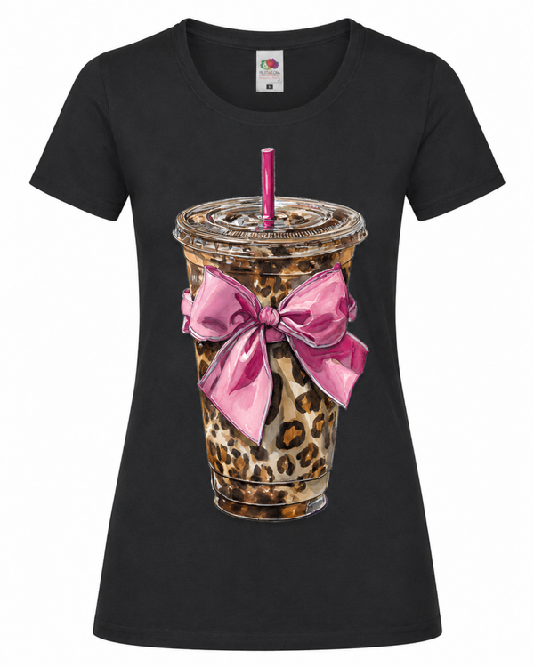 ☕ Kaffee Lover Shirt – Leopard Becher mit Pinker Schleife 🎀