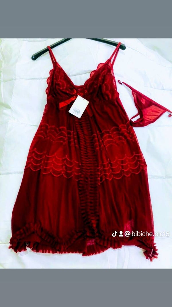 NUISETTE SEXY  COULEUR rouge bordeaux