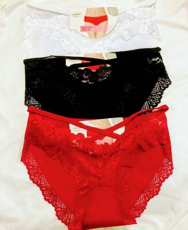 Sous vêtements en dentelle 3 pièces