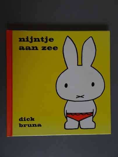 Nijntje 19 - Nijntje aan zee