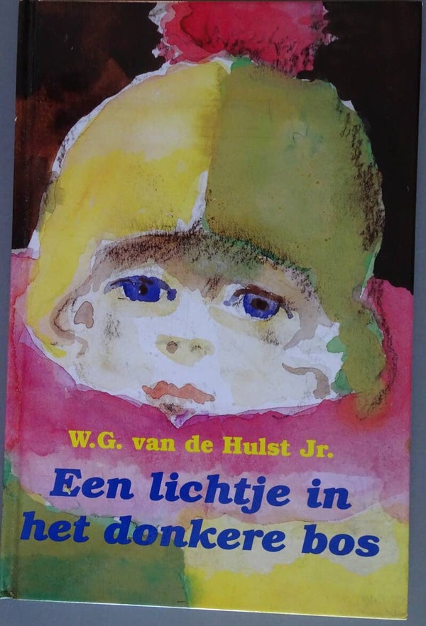 Een lichtje in het donkere bos