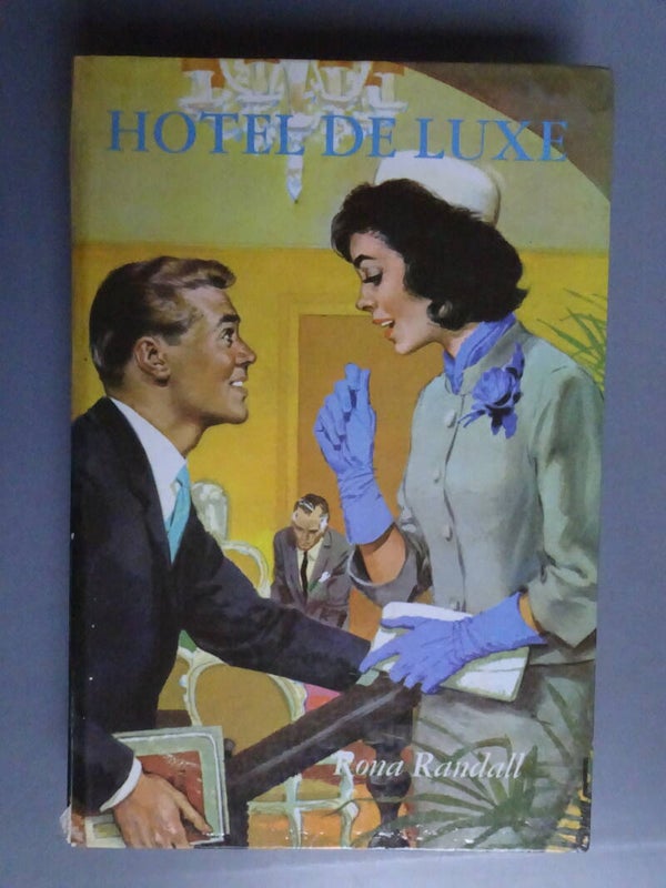 PRZ - RA16 - Hotel de luxe