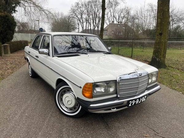 Mercedes-Benz 200D W123 Oldtimer