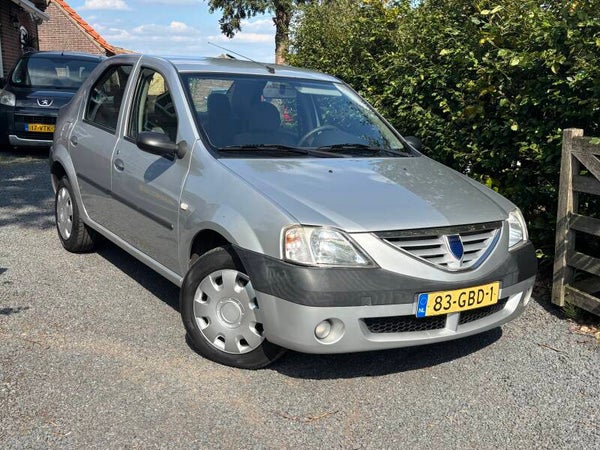 Dacia Logan 1.6 MPI Lauréate Sedan | NIEUWE DISTRIBUTIE
