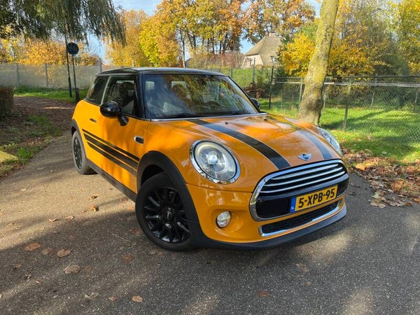 Mini Cooper 1.5 First Born Edition