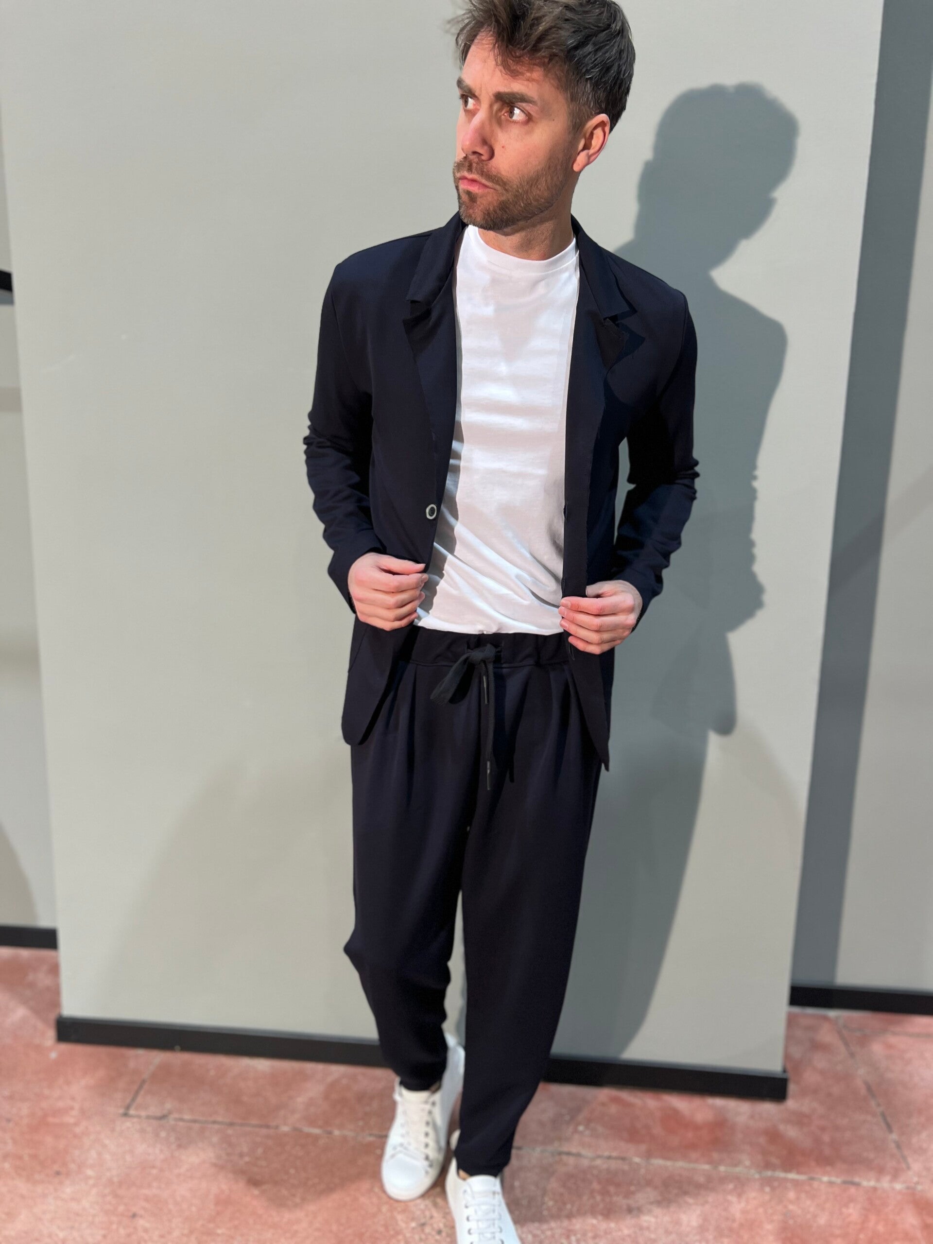 ABITO DECOSTRUITO OVERSIZE