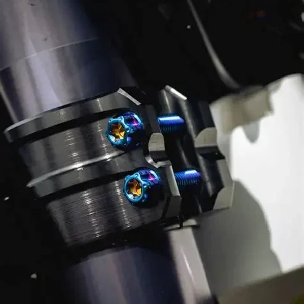 Titanschrauben M8 Gabelbrücke KTM EXC & Husqvarna FE/TE