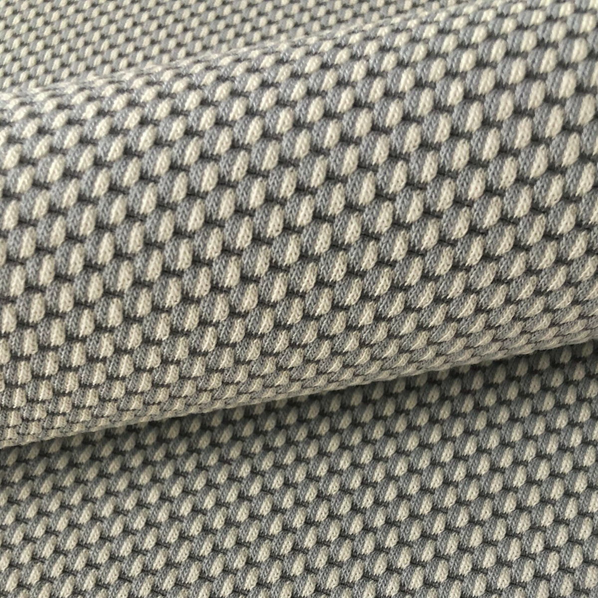 Kvadrat Febrik | designmeubelstoffen.nl