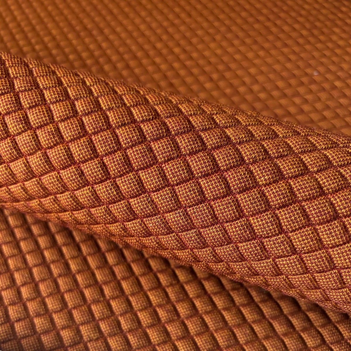 Kvadrat Febrik | designmeubelstoffen.nl