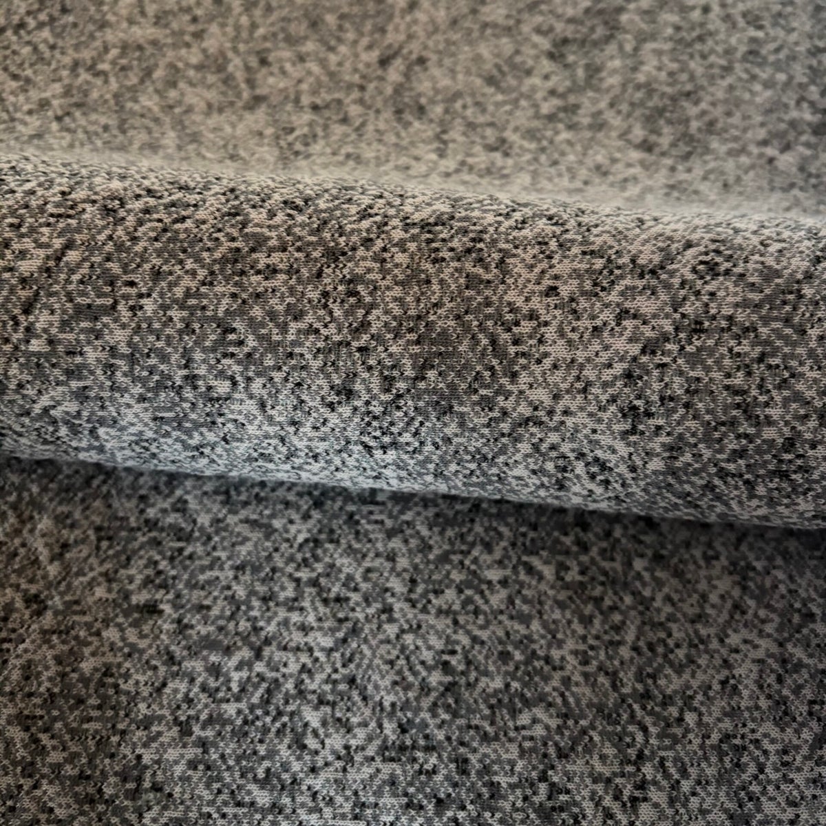 Kvadrat Febrik | designmeubelstoffen.nl