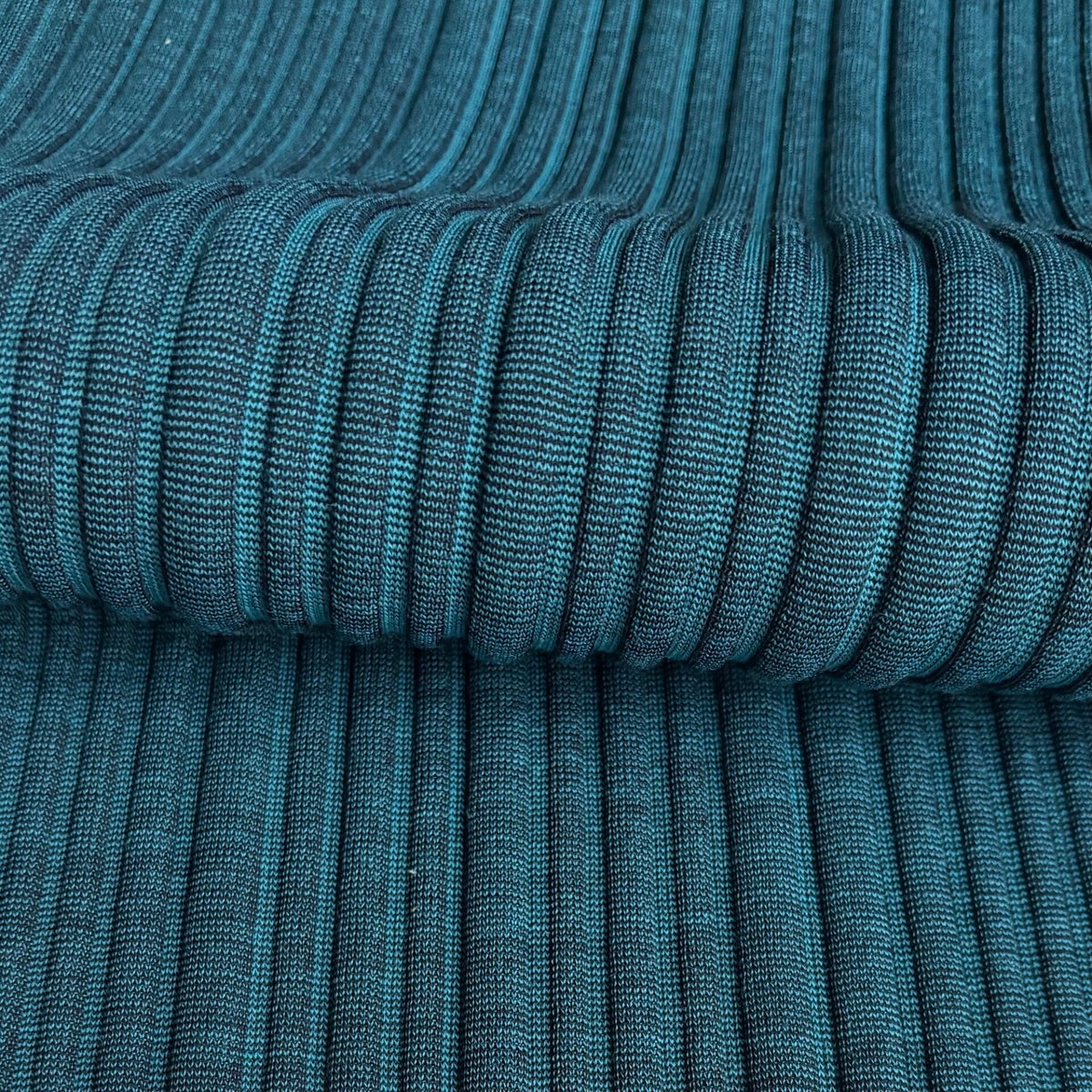 Kvadrat Febrik | designmeubelstoffen.nl