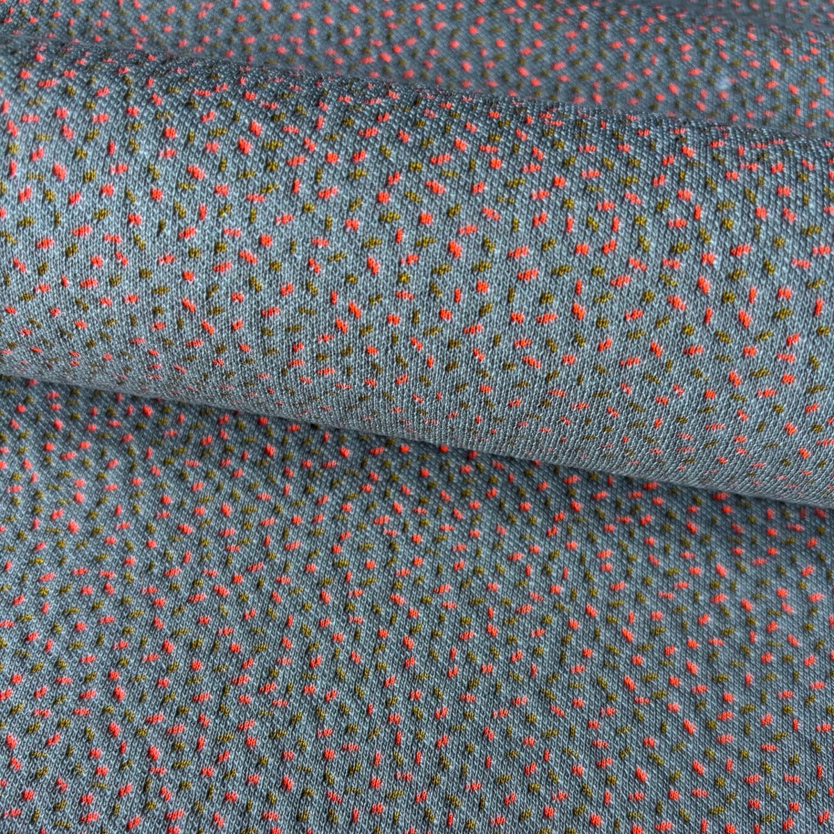 Kvadrat Febrik | designmeubelstoffen.nl