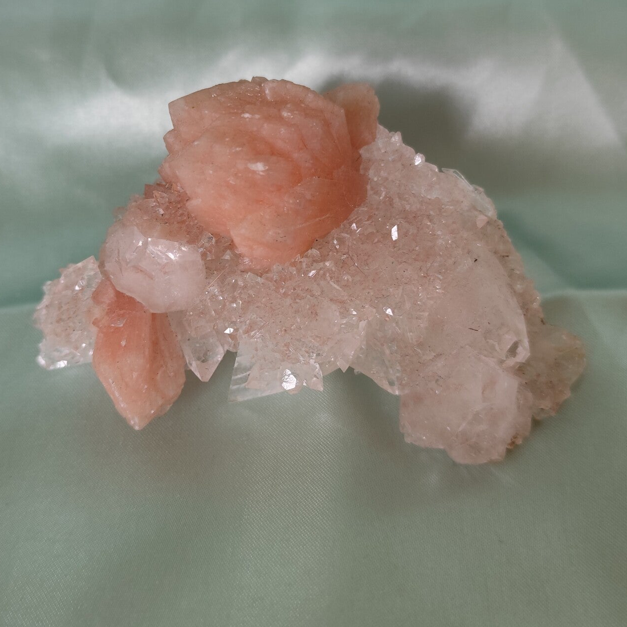 Apophyllite Cluster mit Stilbit