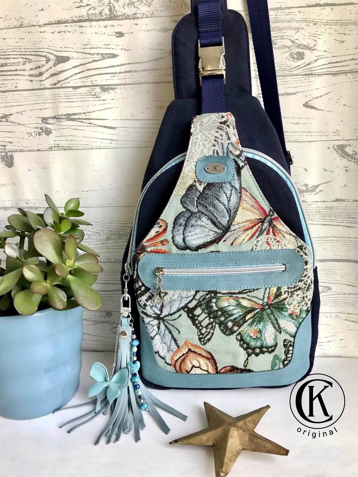Sling tas Wayfarer gobelin stof vlinders blauw