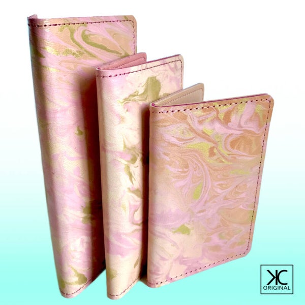 Pasjeshouder Walletta zachtroze gemarmerd leer - 3 sizes