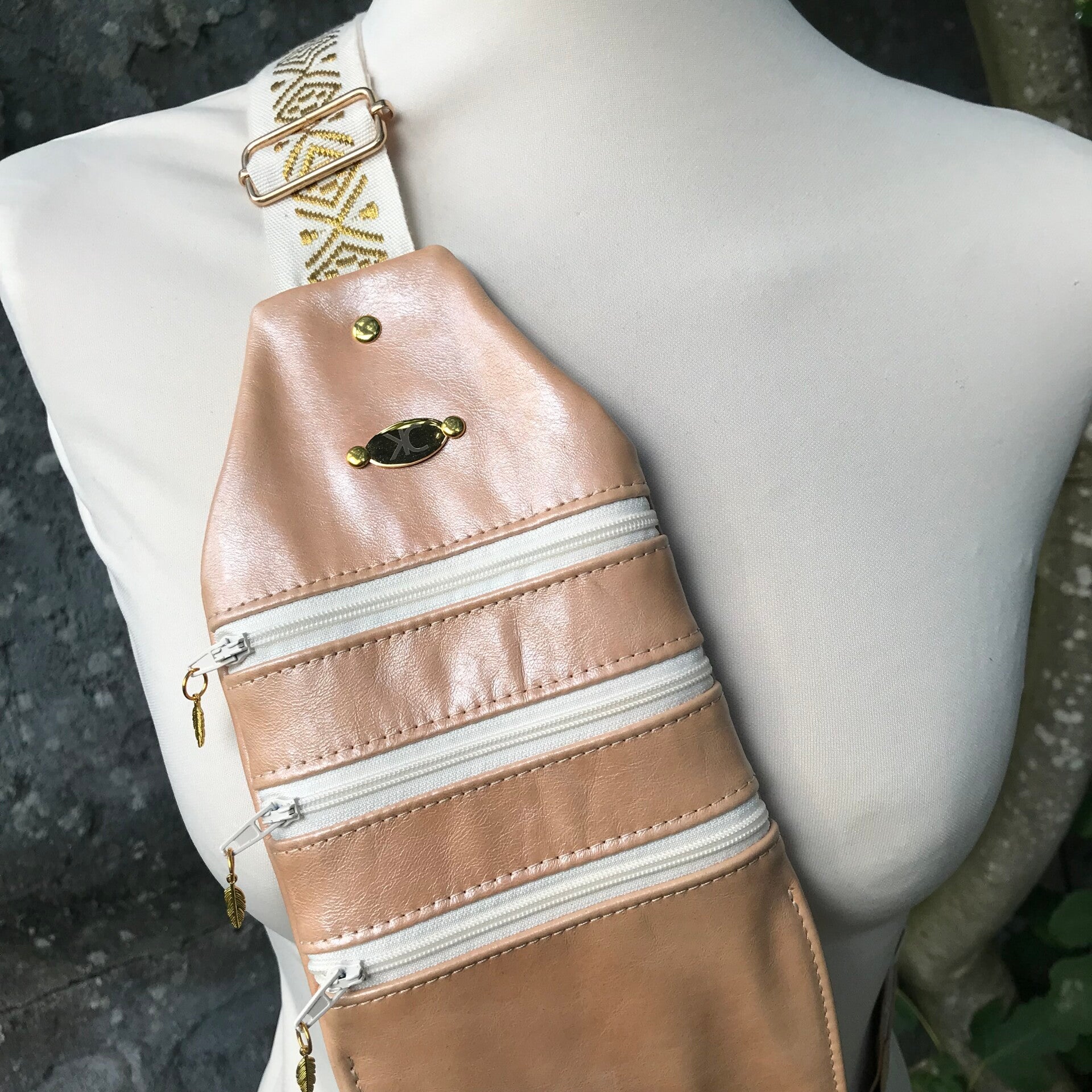 Sling tas Triple zalmkleurig leer