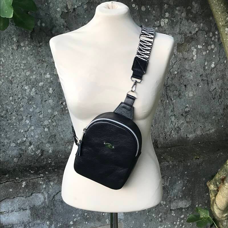 Zwart leren mannentas, zwart lederen Sling tas, tas voor mannen, crossbody sling tas zwart leer