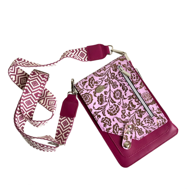 Fuchsiaroze telefoontasje met bloemen flap in lichtroze, roze leren festival tasje