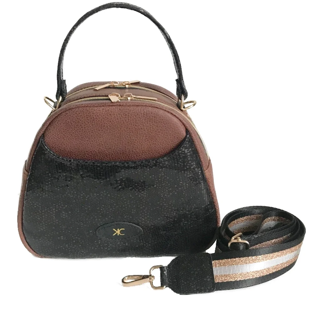 Leren schoudertas in bruintinten,  lederen bruine schoudertas met twee ritsvakken en verstelbare schouderband, kastanjebruine tas met hengsel, bruin leren tas met insteekvakken 