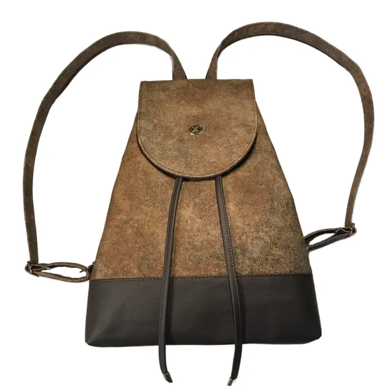 Rugzak van bruin kunstleer, rugzak kunstleer met leren accenten, rugtas cognacbruin gewolkt kunstleer.